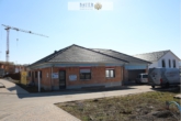 Bungalow mit Doppelgarage und Garten in Weikersheim - Einfamilienhaus mit Doppelgarage und Garten in Weikersheim