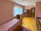 Bild... - Freistehendes Einfamilienhaus mit Garten und Doppelgarage in Weikersheim