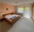 Bild... - Freistehendes Einfamilienhaus mit Garten und Doppelgarage in Weikersheim