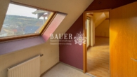 Bild... - Dachgeschosswohnung mit Balkon und Stellplatz in Edelfingen