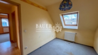 Bild... - Dachgeschosswohnung mit Balkon und Stellplatz in Edelfingen